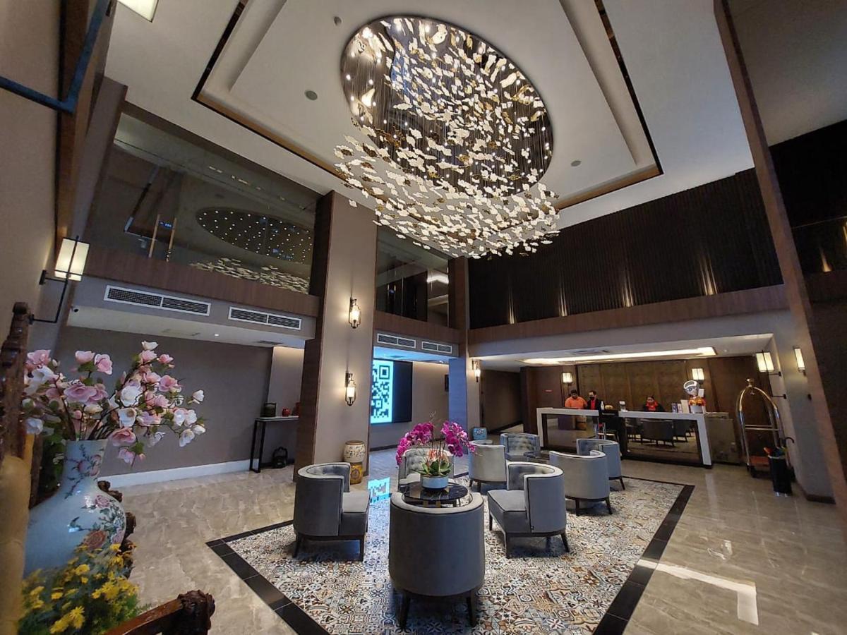 Christee Suites Hotel Malacca Buitenkant foto