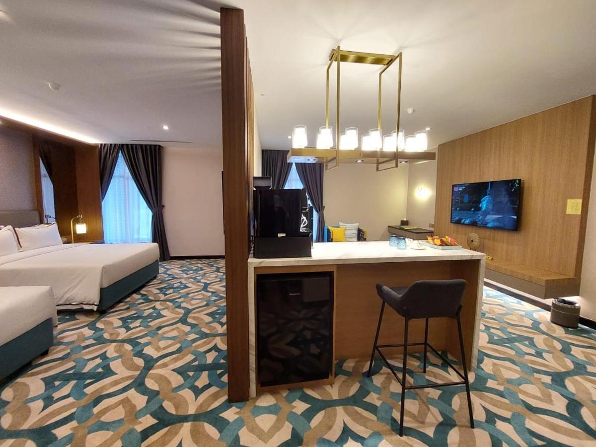 Christee Suites Hotel Malacca Buitenkant foto
