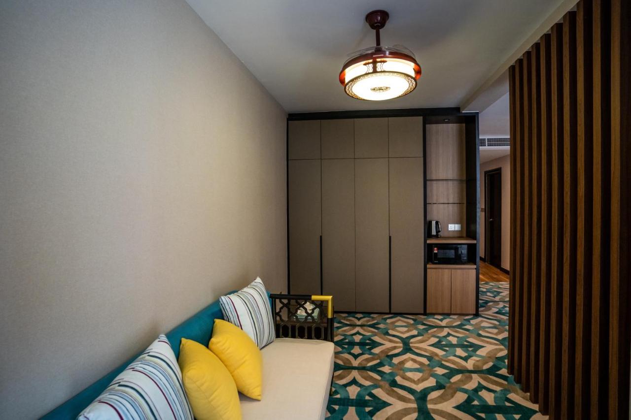 Christee Suites Hotel Malacca Buitenkant foto