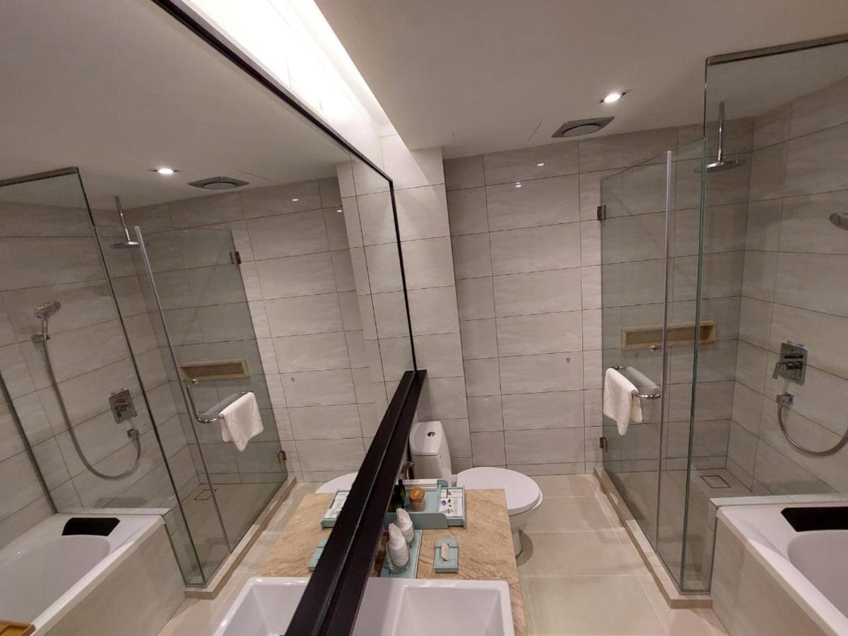 Christee Suites Hotel Malacca Buitenkant foto