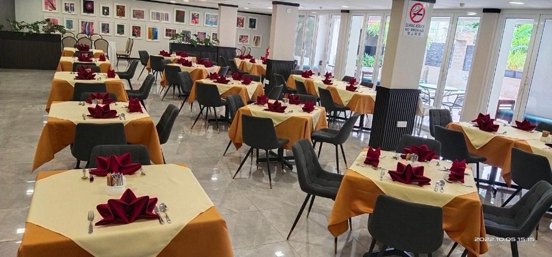 Christee Suites Hotel Malacca Buitenkant foto