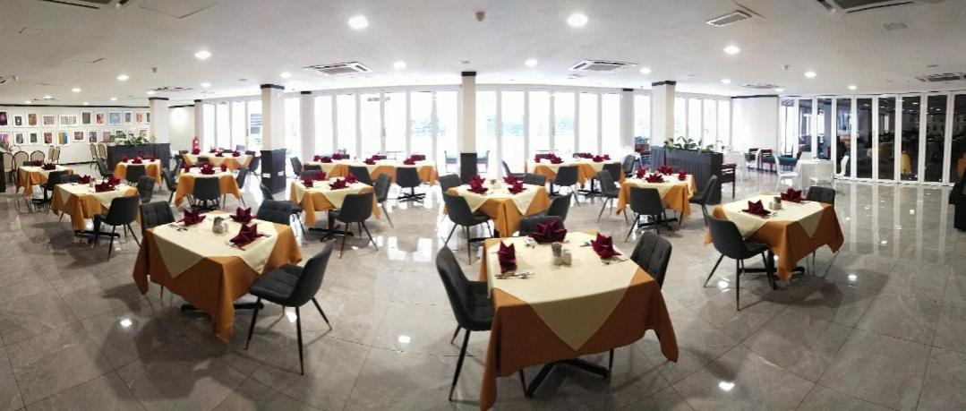 Christee Suites Hotel Malacca Buitenkant foto